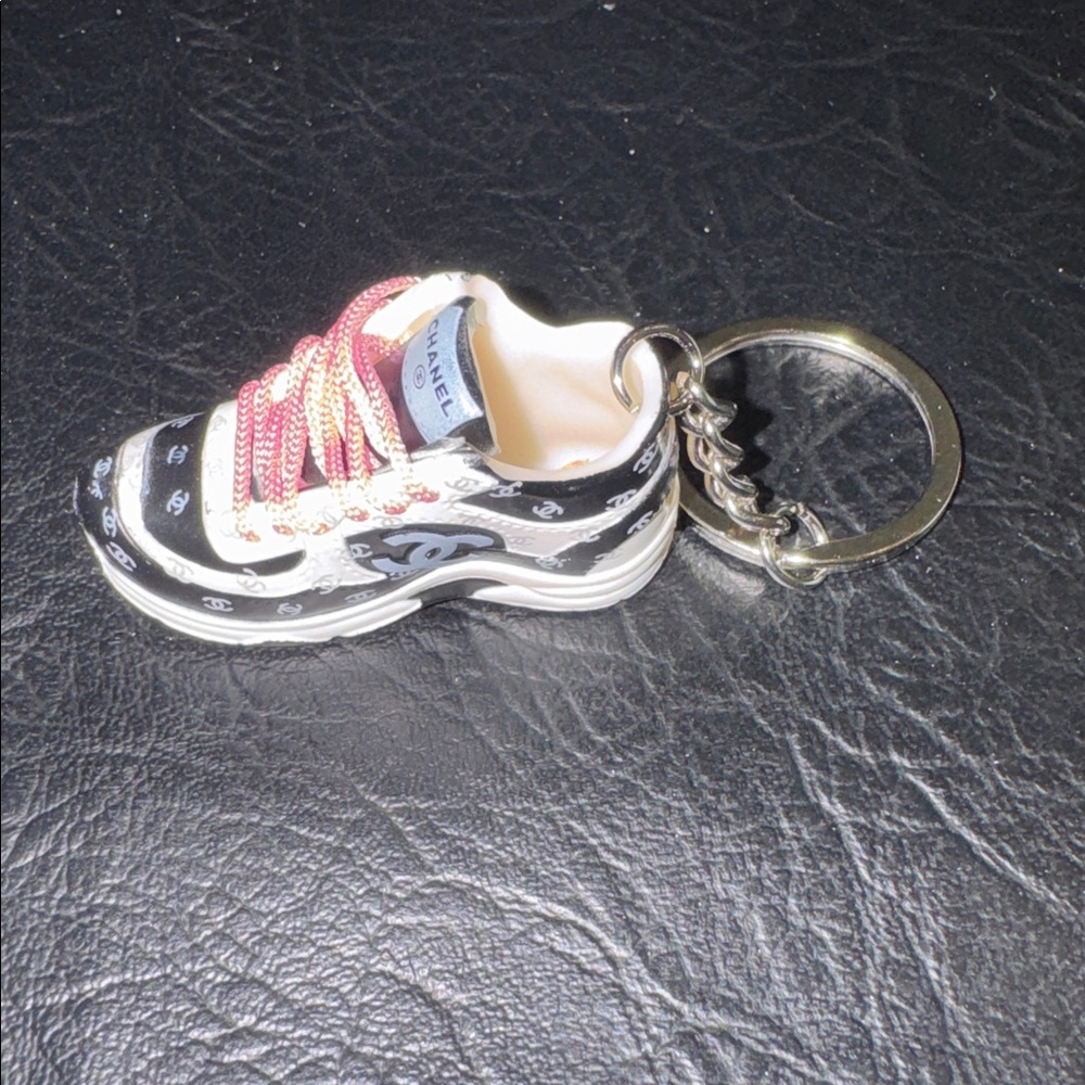 Keychain Black and Pink Mini Sneaker Keyring, NEW